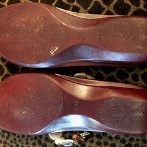 Vintage LV Sandals - Picture 2 of 7